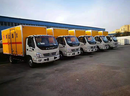 舞钢爆破器材运输车