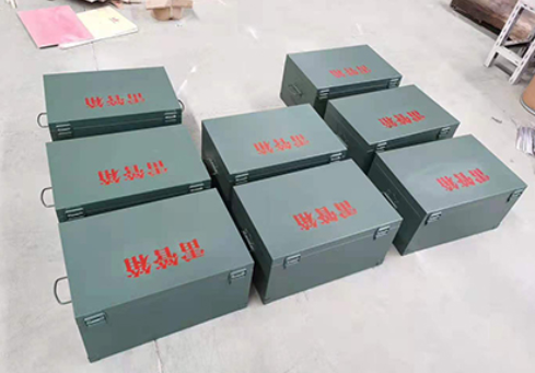 舞钢炸药箱和雷管箱一般是怎么存放的？